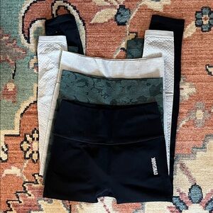 Gymshark Black, Green & Light Gray Leggings bundle